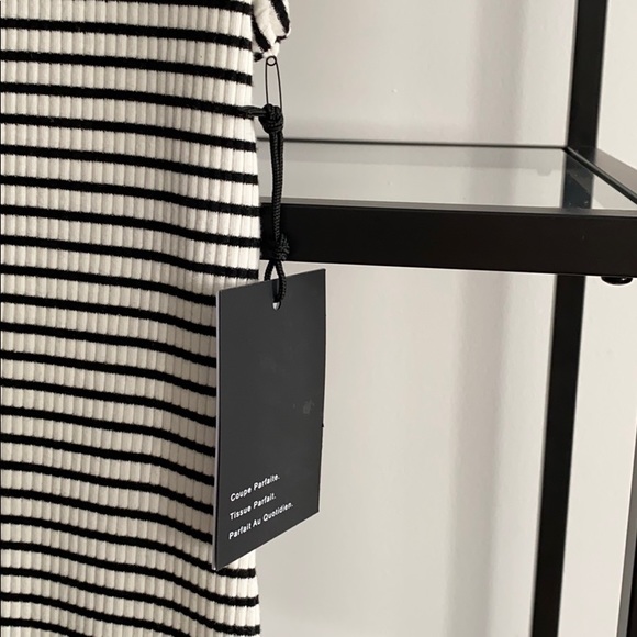 💥2 for $15 Be You Sleeveless Striped Dress with Slits - Picture 4 of 8